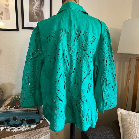 CHICOS EYELET %100 LiNEN JACKET
3/4 SLV JACKET CONGO GREEN
570201928 SIZE 4 - Picture 4 of 16